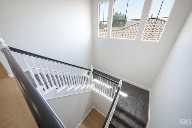 5702 Segovia Way, Bakersfield, CA 93306