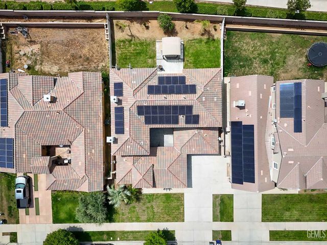 5702 Segovia Way, Bakersfield, CA 93306