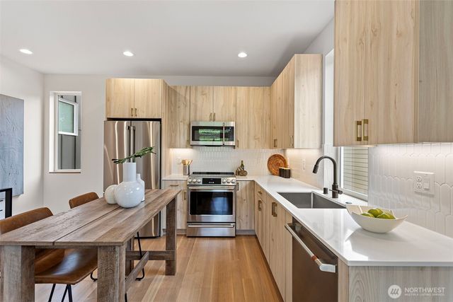 6745 Earl Avenue NW, Seattle, WA 98117