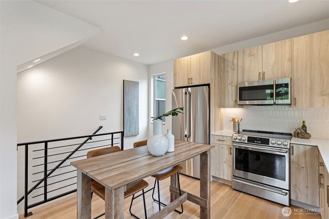6745 Earl Avenue NW, Seattle, WA 98117