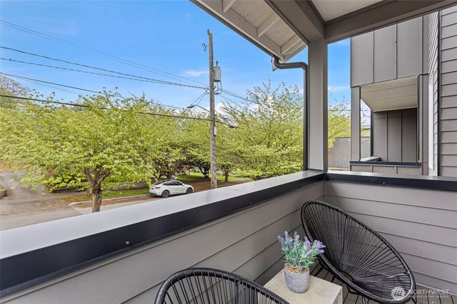 6745 Earl Avenue NW, Seattle, WA 98117