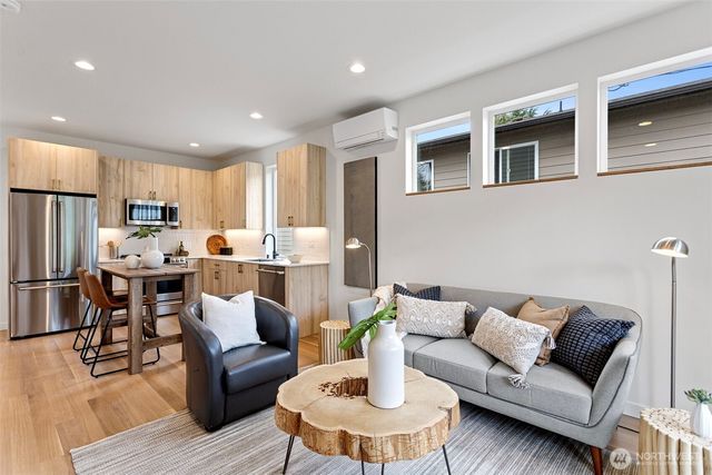 6745 Earl Avenue NW, Seattle, WA 98117