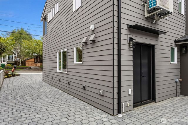 6745 Earl Avenue NW, Seattle, WA 98117
