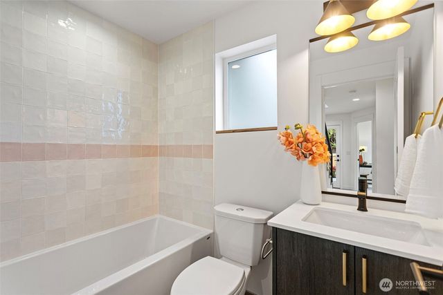 6745 Earl Avenue NW, Seattle, WA 98117