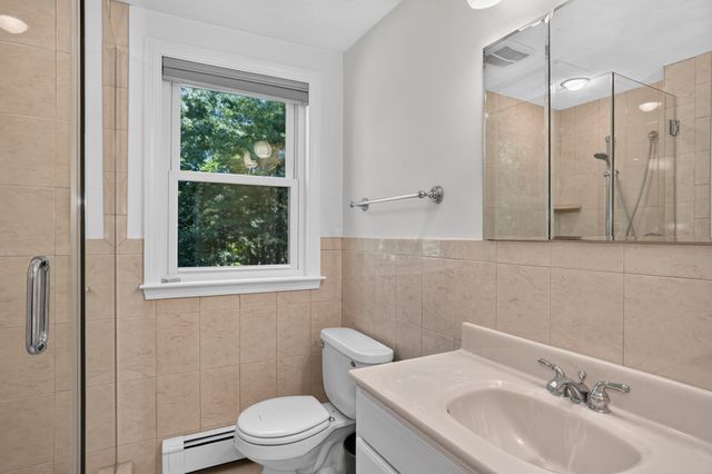 22 Coolidge Cir, Northborough, MA 01532