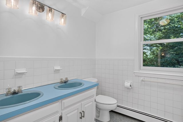 22 Coolidge Cir, Northborough, MA 01532