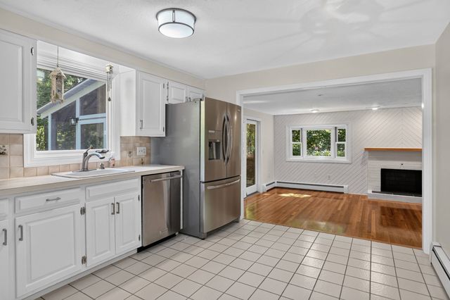 22 Coolidge Cir, Northborough, MA 01532