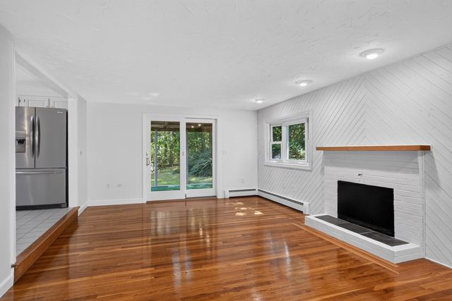 22 Coolidge Cir, Northborough, MA 01532