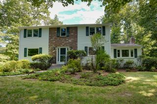 22 Coolidge Cir, Northborough, MA 01532