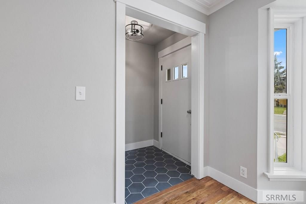 Image 4 of property listing at 345 W 17th Street, Idaho Falls, ID 83402