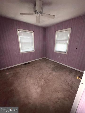 245 NASSAU AVE, Paulsboro, NJ 08066