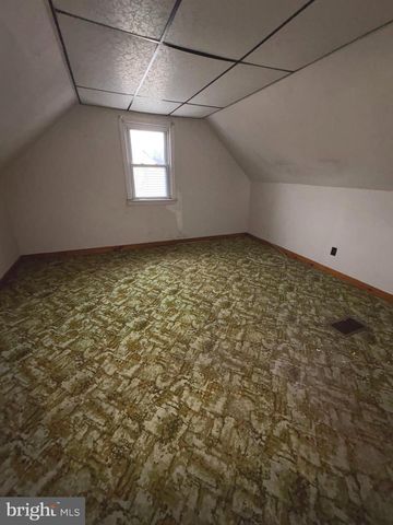 245 NASSAU AVE, Paulsboro, NJ 08066