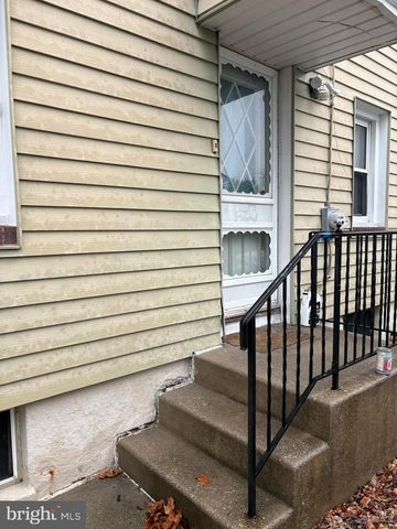 245 NASSAU AVE, Paulsboro, NJ 08066