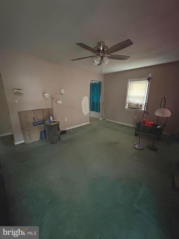 245 NASSAU AVE, Paulsboro, NJ 08066