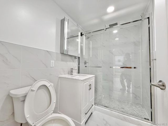 13450 BLOSSOM AVE 4F, Flushing, NY 11355