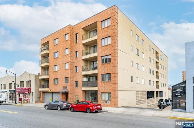 610 Anderson Avenue 2E, Cliffside Park, NJ 07010