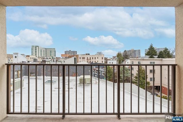 610 Anderson Avenue 2E, Cliffside Park, NJ 07010