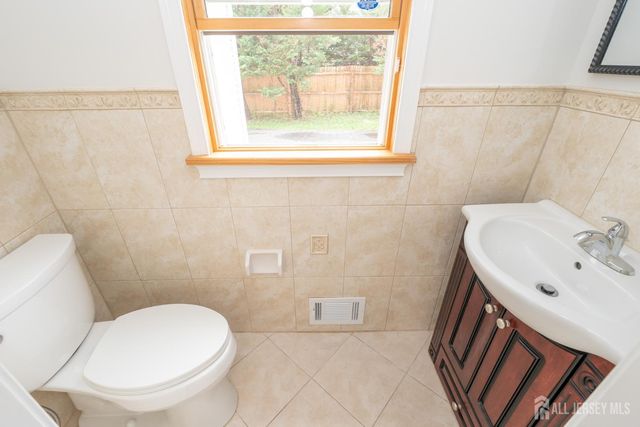 135 Summerhill Road, East Brunswick, NJ 08816