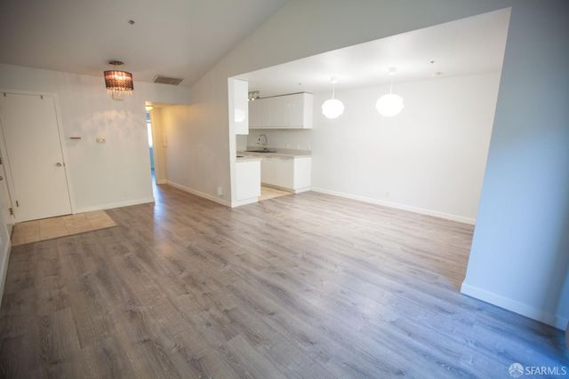 1010 San Antonio Circle 324, Daly City, CA 94014