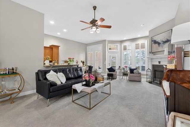 6915 W 129th Place, Overland Park, KS 66209