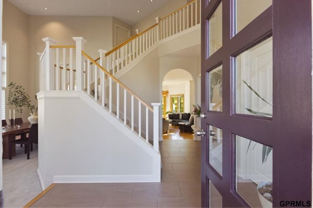 5911 S 119 Plaza, Omaha, NE 68137