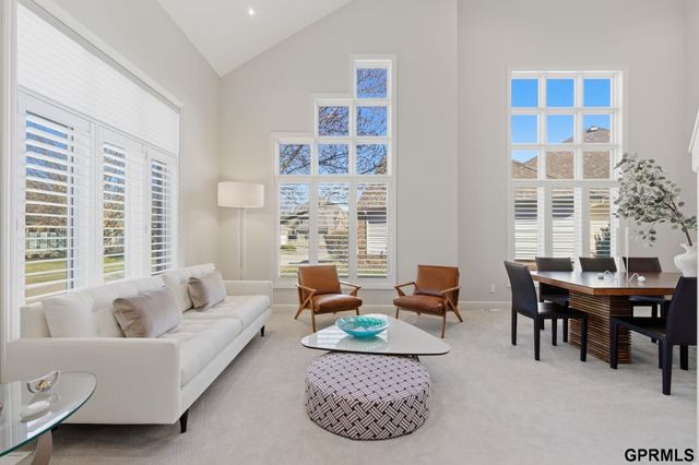 5911 S 119 Plaza, Omaha, NE 68137