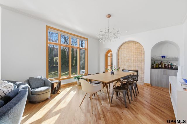 5911 S 119 Plaza, Omaha, NE 68137