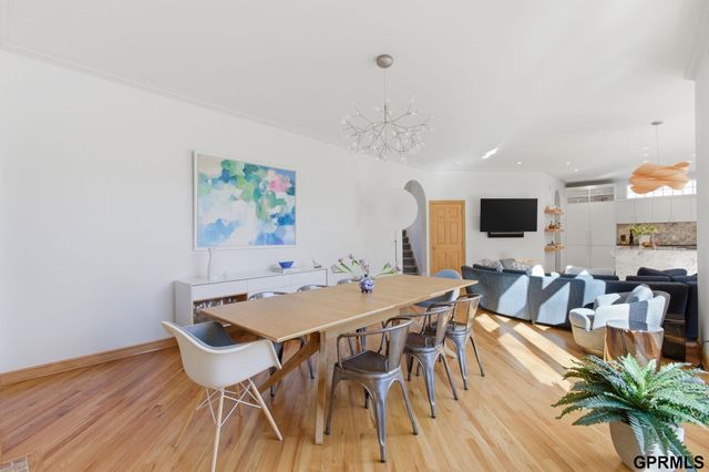 5911 S 119 Plaza, Omaha, NE 68137