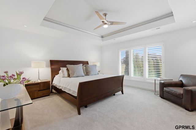 5911 S 119 Plaza, Omaha, NE 68137