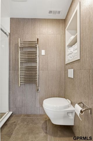 5911 S 119 Plaza, Omaha, NE 68137