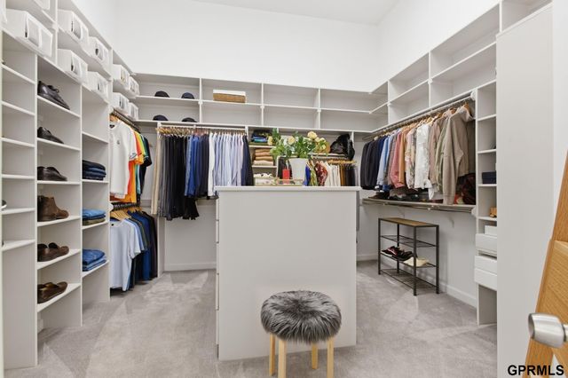 5911 S 119 Plaza, Omaha, NE 68137