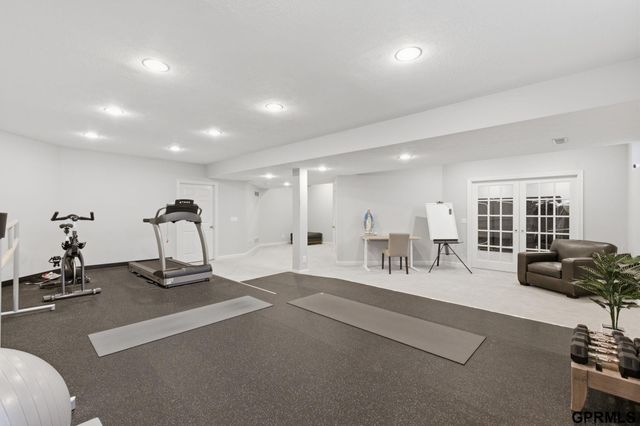 5911 S 119 Plaza, Omaha, NE 68137