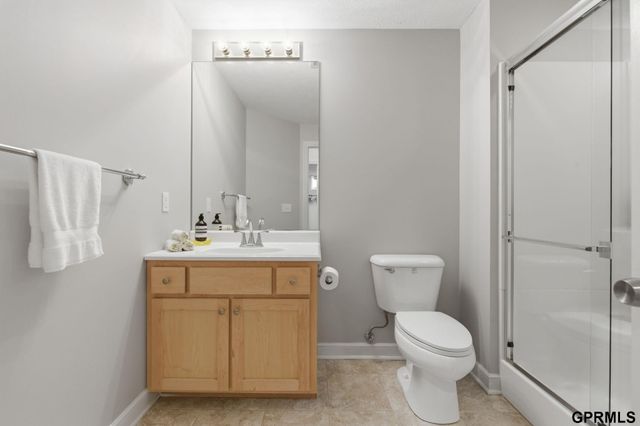 5911 S 119 Plaza, Omaha, NE 68137