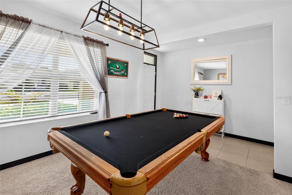 Image 4 of property listing at 7043 SILVERADO RANCH BOULEVARD, Zephyrhills, FL 33541