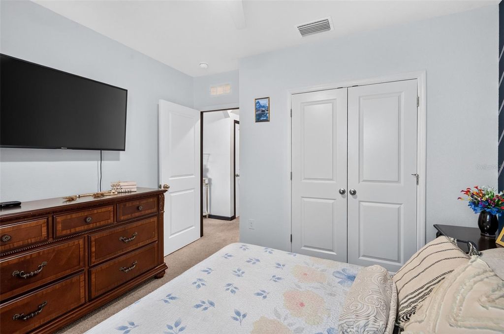 Image 34 of property listing at 7043 SILVERADO RANCH BOULEVARD, Zephyrhills, FL 33541