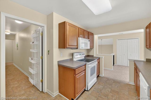 16773 Carriage Way, Northville, MI 48168