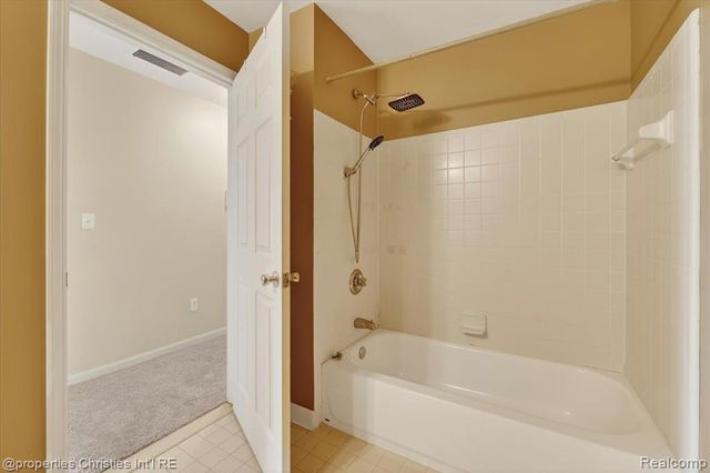 16773 Carriage Way, Northville, MI 48168