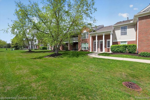 16773 Carriage Way, Northville, MI 48168