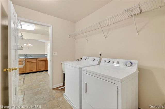 16773 Carriage Way, Northville, MI 48168