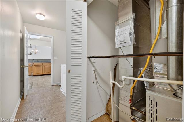 16773 Carriage Way, Northville, MI 48168