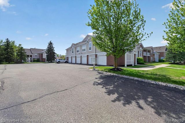 16773 Carriage Way, Northville, MI 48168