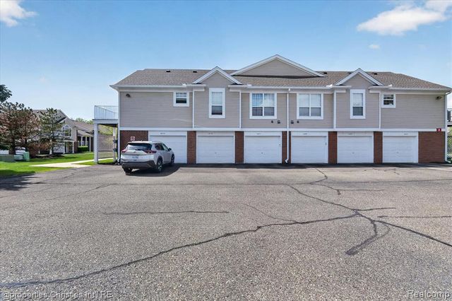 16773 Carriage Way, Northville, MI 48168