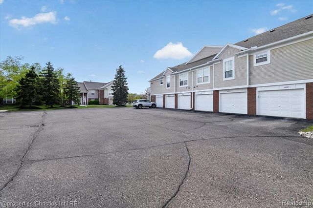 16773 Carriage Way, Northville, MI 48168
