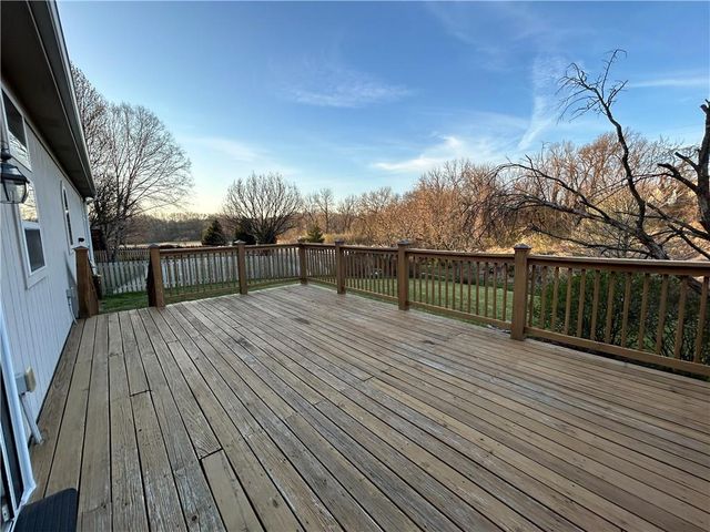 21619 W 62nd Street, Shawnee, KS 66218