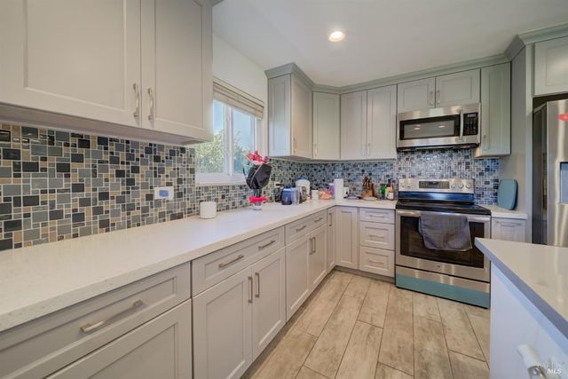 1135 Rimrock Dr, Napa, CA 94558