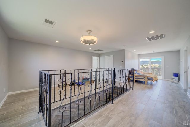 1135 Rimrock Dr, Napa, CA 94558