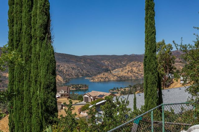 1135 Rimrock Dr, Napa, CA 94558