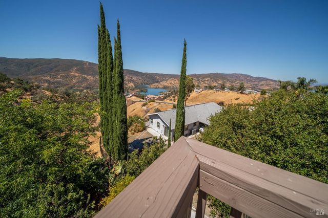 1135 Rimrock Dr, Napa, CA 94558