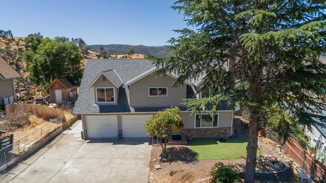 1135 Rimrock Dr, Napa, CA 94558