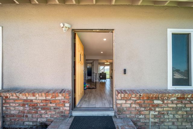 1135 Rimrock Dr, Napa, CA 94558